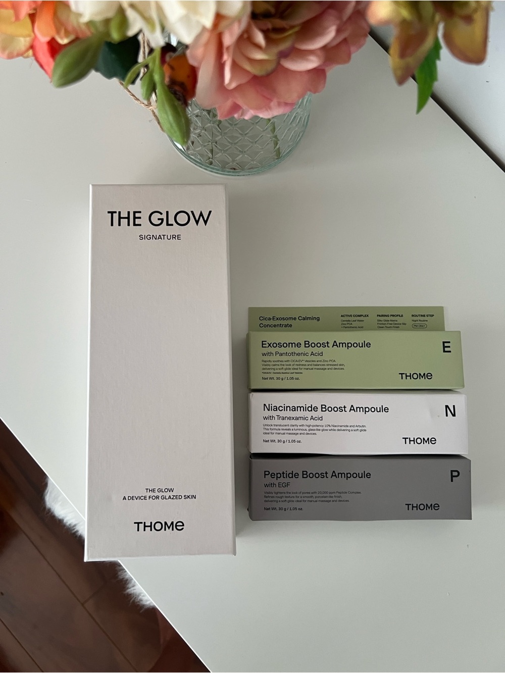 THOME The Glow Signature device and Ampoule Set